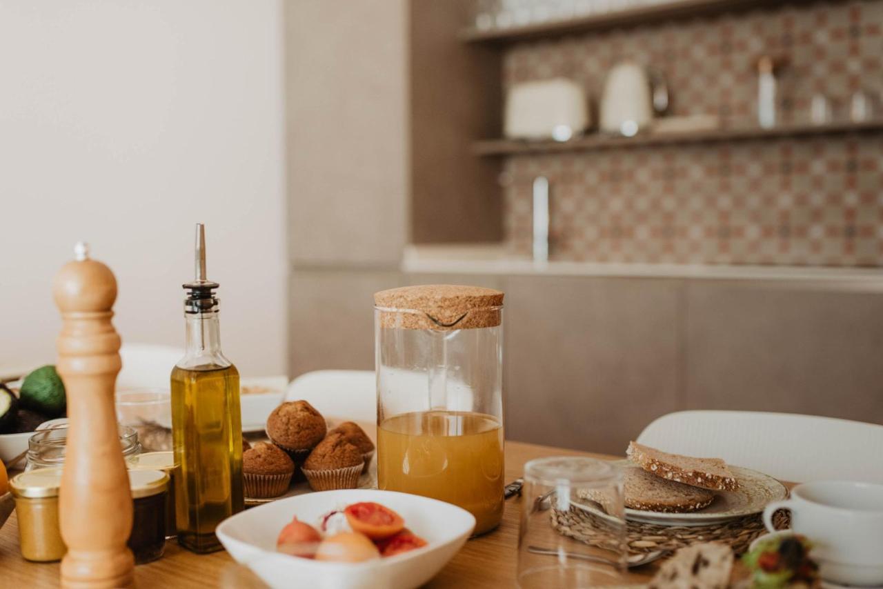לינה וארוחת בוקר טראסה Petit Luxe Volta מראה חיצוני תמונה